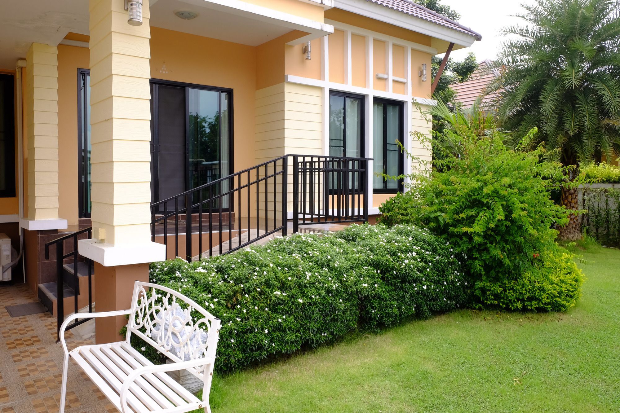 Ban Sumalai Hotel ระยอง ภายนอก รูปภาพ